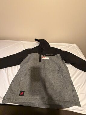 Snap-on Two-Tone Hooded Performance Jacket in Black and Gray